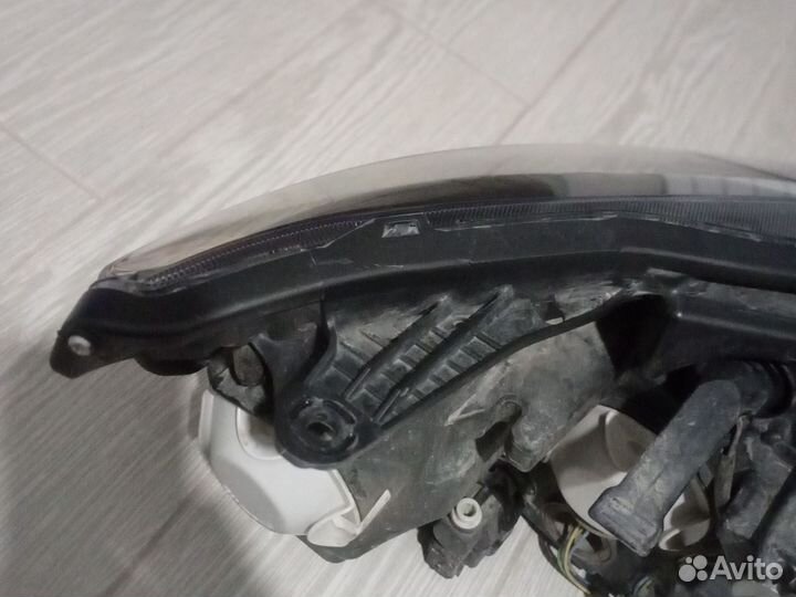 Передняя Фара на весту