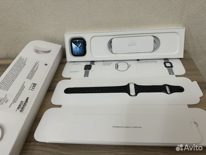 Apple watch s6 44мм space gray aluminium black
