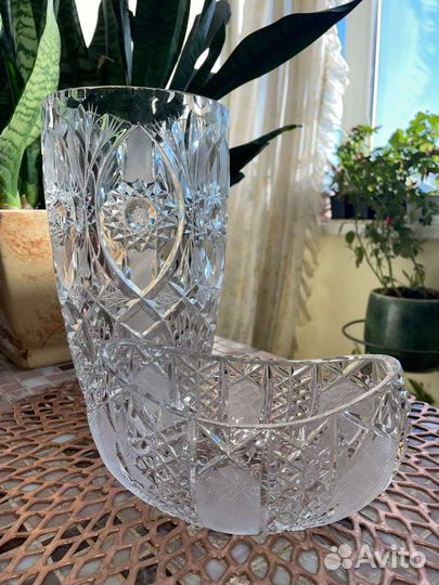 Ваза хрустальная