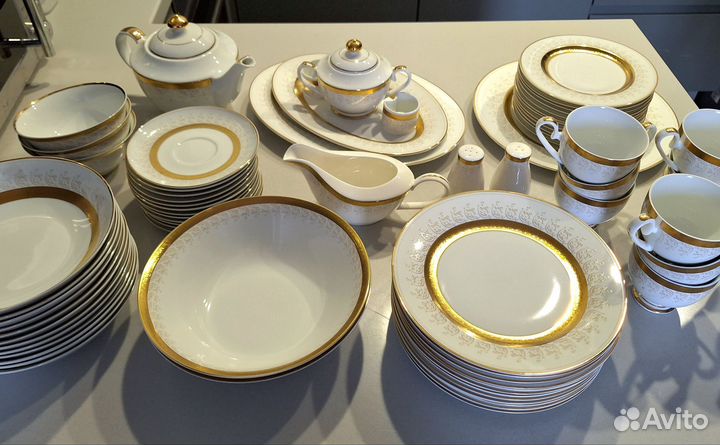 Чайно-столовый сервиз Karosa из фарфора 12 персон