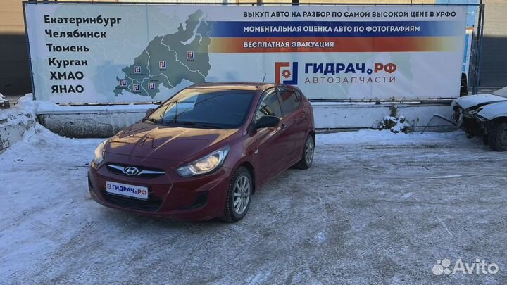 Стекло кузовное глухое левое Hyundai Solaris 87810