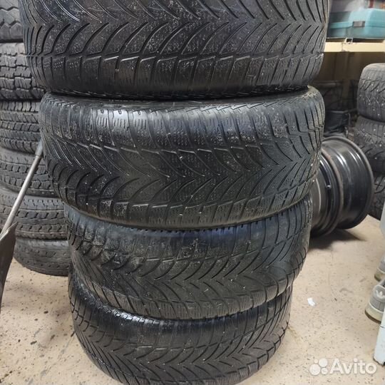 Goodyear UltraGrip Ice 2 225/50 R17 98T