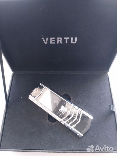 Vertu Ascent 2010