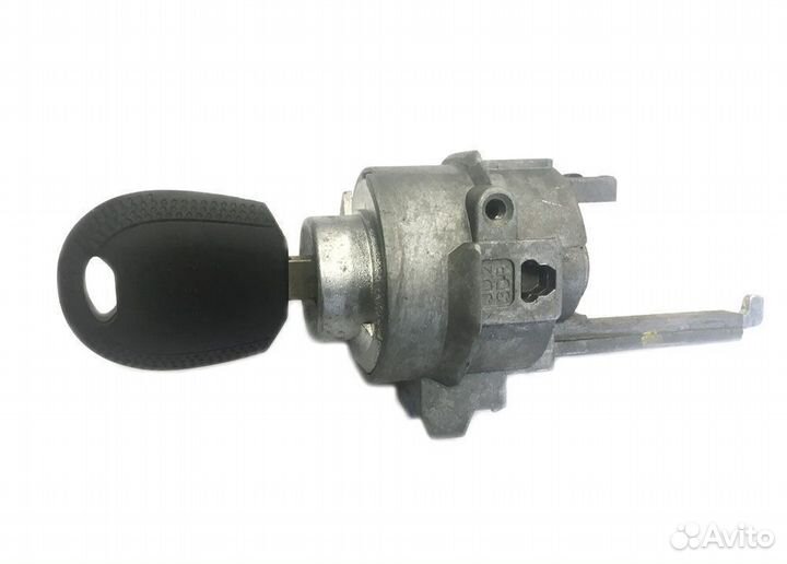Вставка замка зажигания с ключом Kia