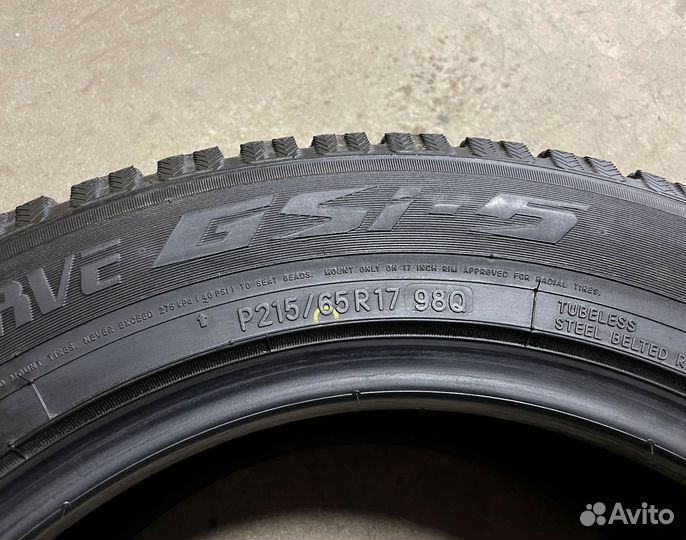 Toyo Observe GSi-5 215/65 R17