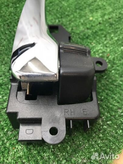 Ручка двери внутренняя передняя правая Mitsubishi