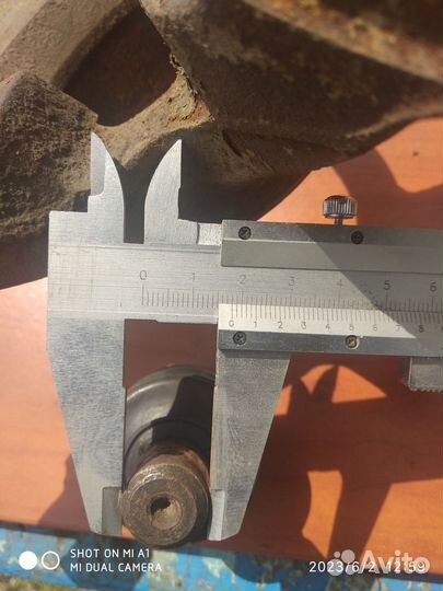 Поворотный кулак правый Меган 2 Б/У