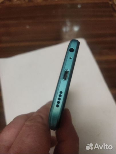 TECNO Spark 8C, 4/64 ГБ