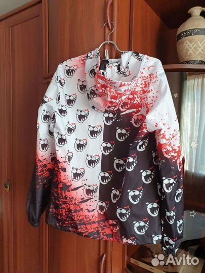 Ветровка, б/у. Одевалась 2 раза