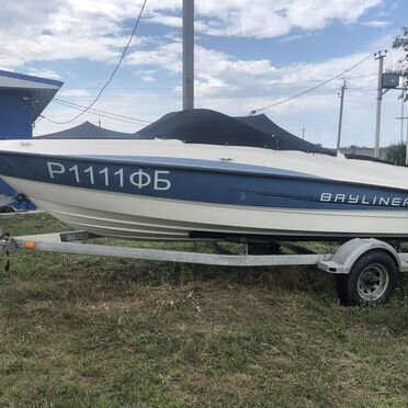 Катер Bayliner 185 Bowrider
