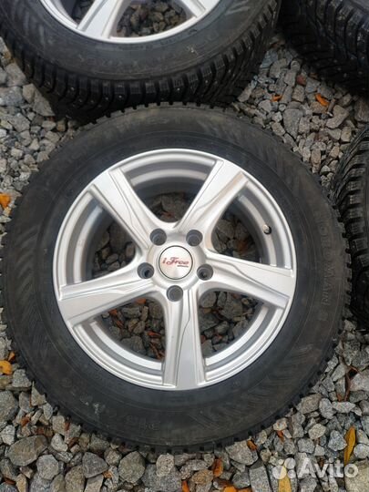 Колёса в сборе зима/шип R16/7 5*114,3 ET45 DIA67,1