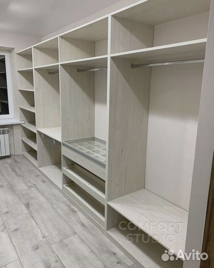 Гардeрoбнaя с любым рaзмеpом и дизайном