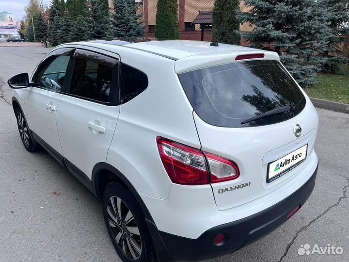 Nissan Qashqai 2.0 CVT, 2010, 215 100 км