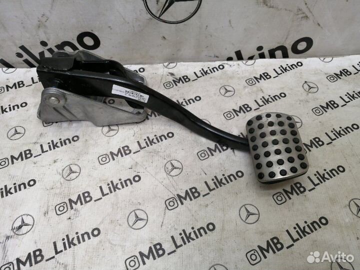 Педаль тормоза Mercedes Ml W164