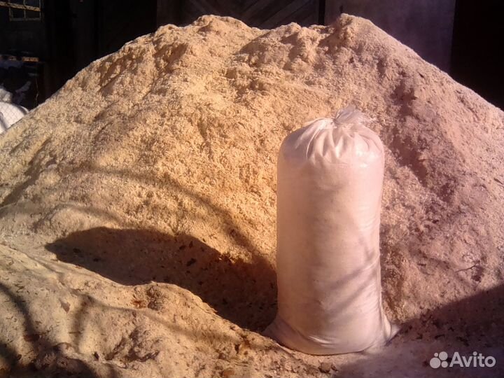 Опил и стружка в мешках. Солома и сено в мешках