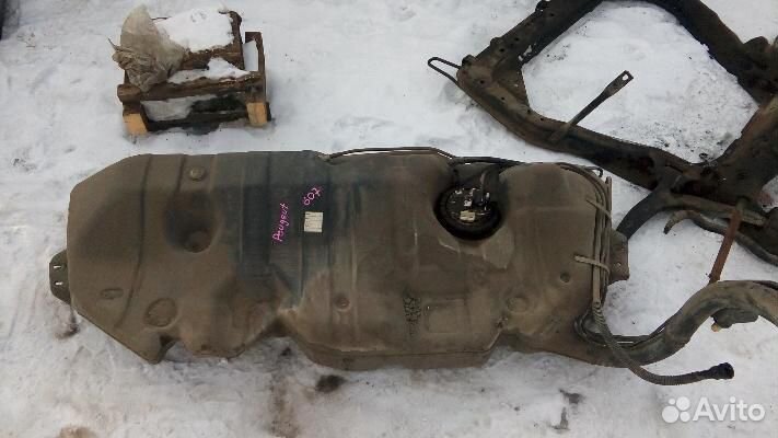 Бак топливный Peugeot 607 9D