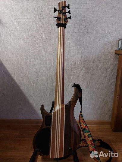 Бас гитара harley benton