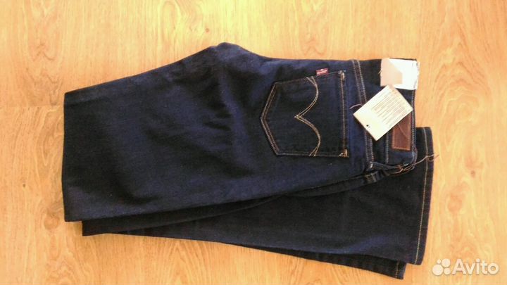 Женские джинсы levi's