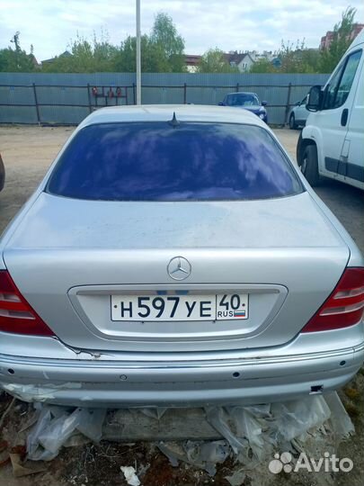 Продаю крышку багажника на Мерседес S500 W220 2000