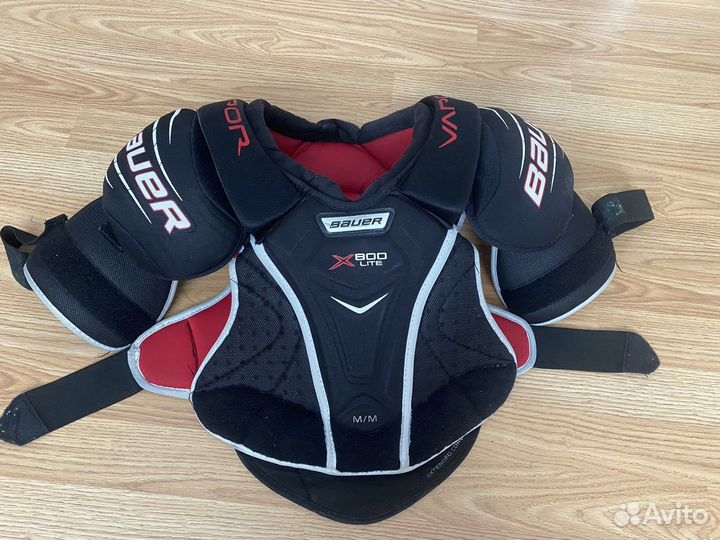 Нагрудник хоккейный bauer