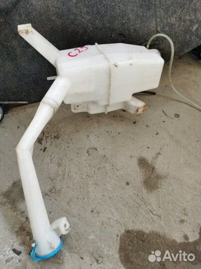 Бачок омывателя Nissan Serena C25