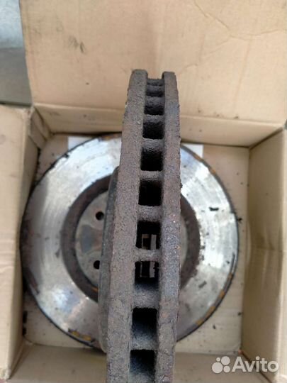 Диск тормозной передний на аккорд 8