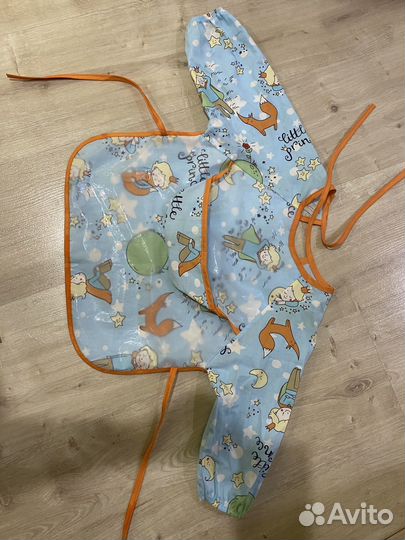 Нагрудник, фартук для кормления