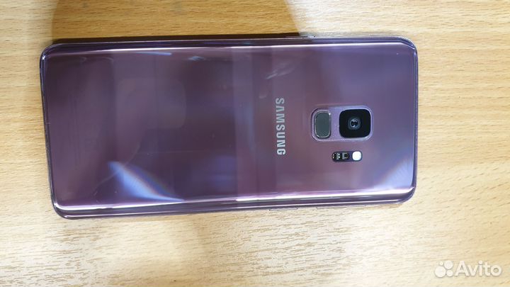 Samsung Galaxy S9, 4/64 ГБ