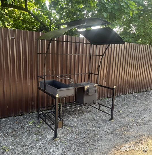 Мангал с печью под казан и крышей