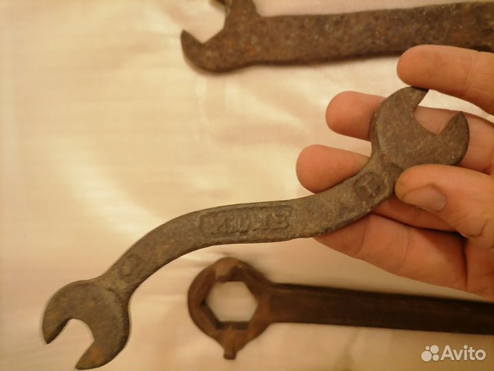 Старинный гаечный ключи