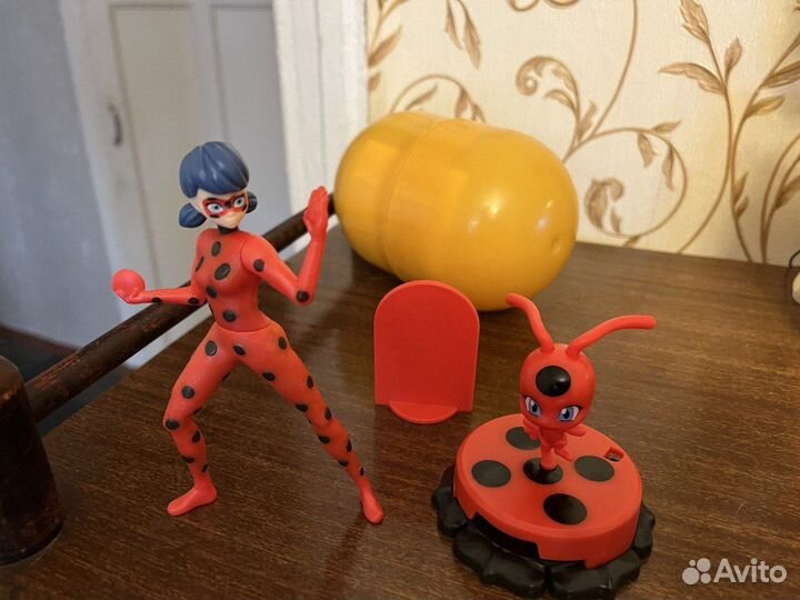 Игрушка Lady Bug из Kinder Maxi