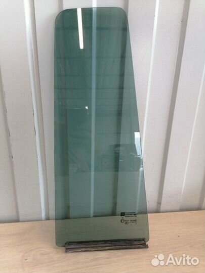 Стекло заднее правое Opel Zafira B Z18XER 140лс