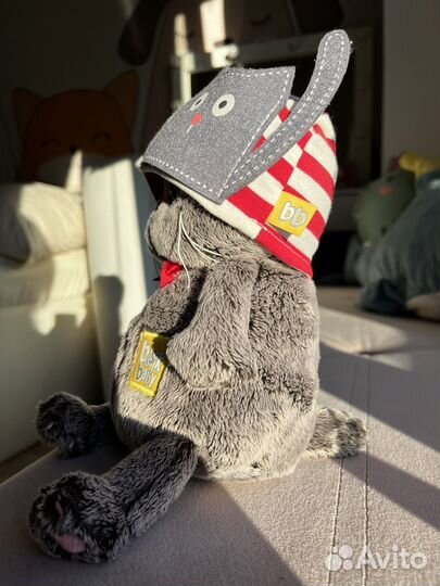 Игрушка кошка плюшевая