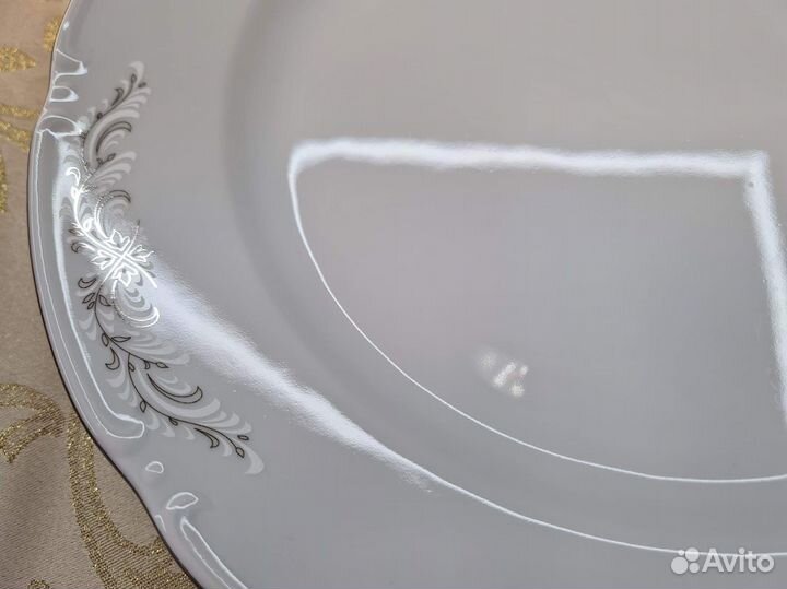 Блюдо Серый орнамент 30 см Thun 1794 Чехия