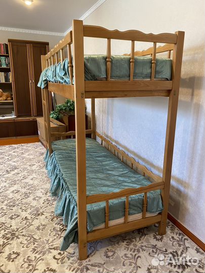 Двухъярусная кровать бу с матрасом