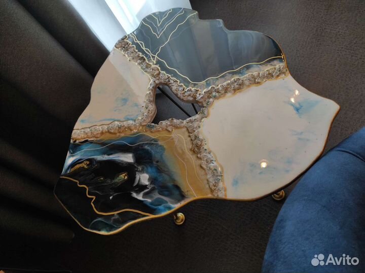 Журнальный столик