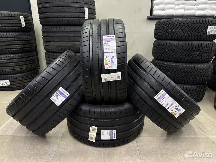 Michelin Pilot Sport 4 S 275/35 R21 и 315/30 R21 105Y