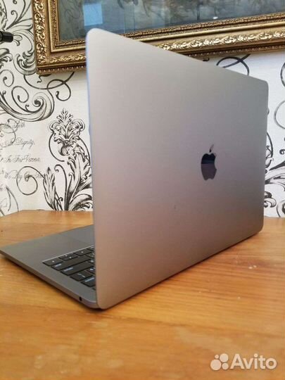 Apple MacBook Pro 13 2019