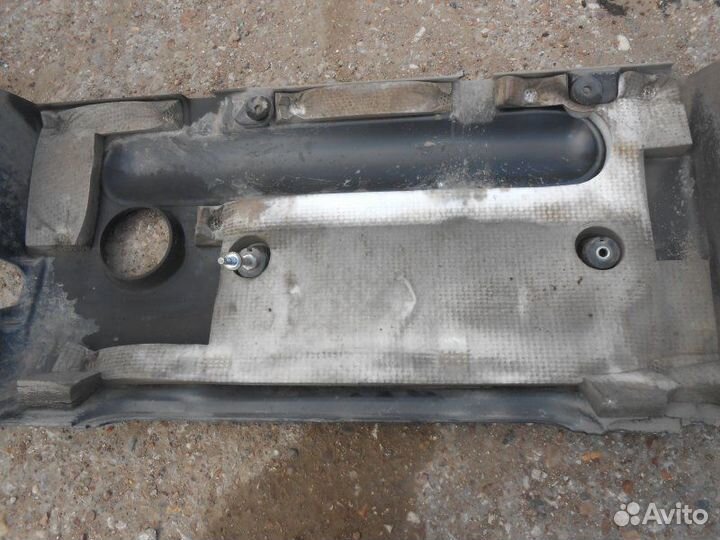 Крышка двигателя Toyota Corolla 120 4ZZ 2006