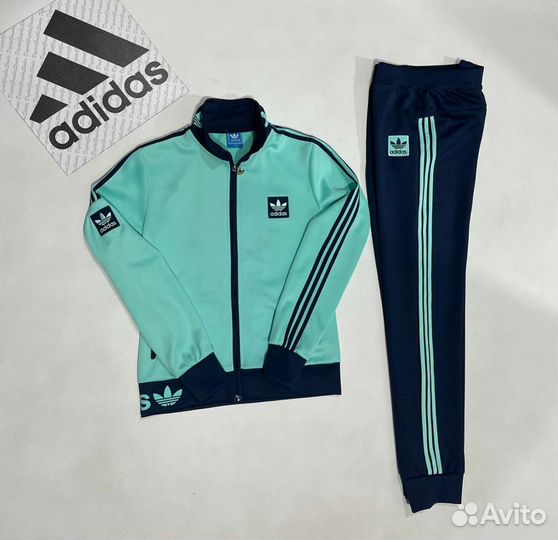 Женский костюм adidas в наличии