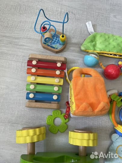 Игрушки для малышей до года
