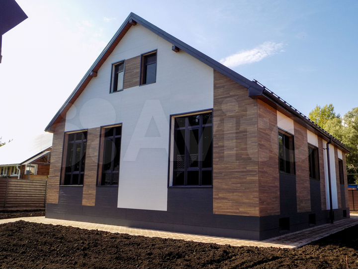 Дом 360 м² на участке 9 сот.