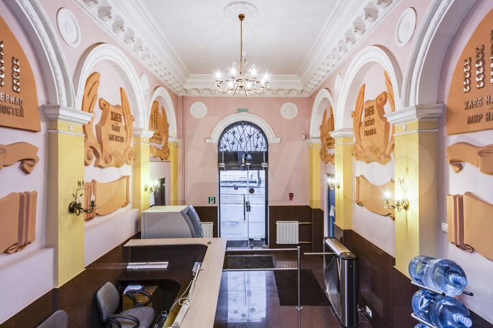 Продажа особняка класса В+, 833 м²