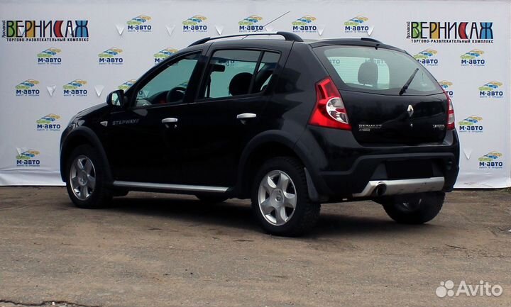 Renault Sandero Stepway 1.6 AT, 2014, 131 300 км