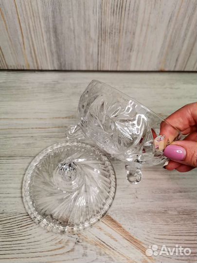 Сахарница, банка, ваза с крышкой