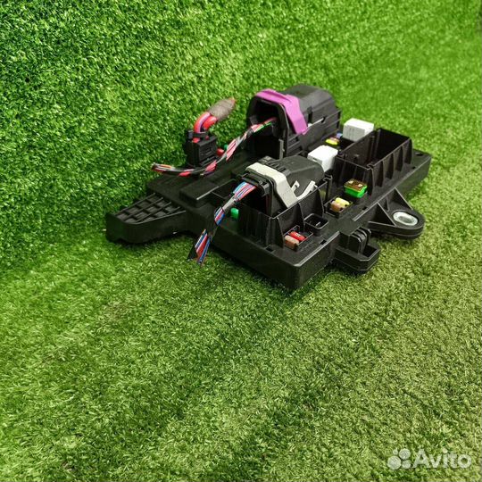 Блок предохранителей Opel Astra J GTC 2012