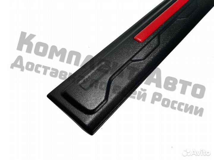 Накладка на крышку багажника Нива