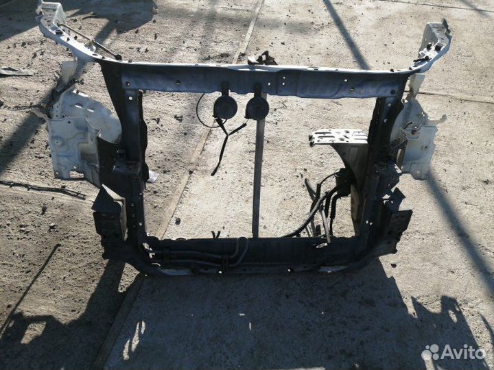 Рамка радиатора Toyota Alphard ANH10