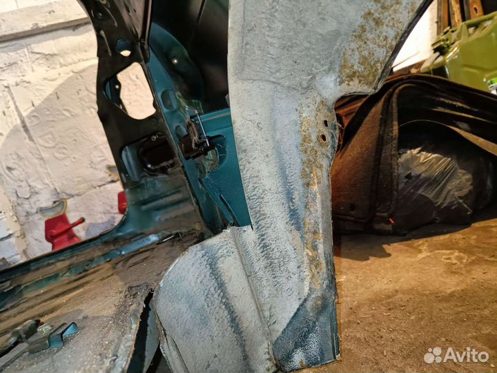 Крыло левое заднее subaru legacy bg5 bg7 bg9