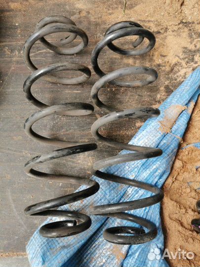 Пружина Audi A4 cdnf 2010